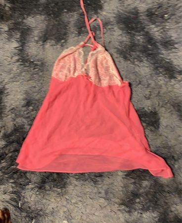 Rosa Babydoll-Negligee mit Spitze Detail