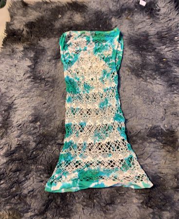 Grün und Weiß Batik Häkelkleid