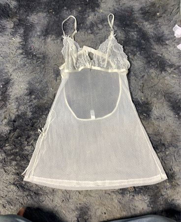 weißer Spitzen-Babydoll-Hemd
