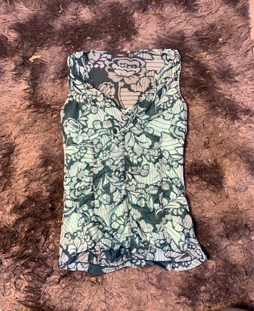 MISS Floral-Print ärmelloses Oberteil