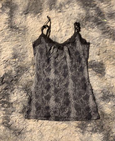 Grauer Schlangenprint-Spitzenbesatz-Camisole