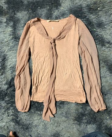 Rosa langärmelige Bluse mit Schluppe