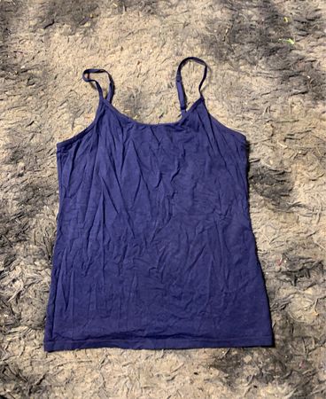 Blaues Spaghetti-Träger-Tanktop