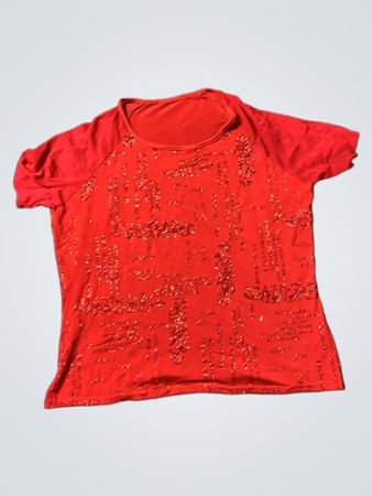 Rotes T-Shirt mit Glitzerdesign