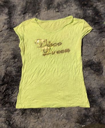 Limettengrünes T-Shirt mit "Disco Queen" Grafik