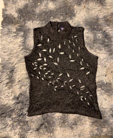 Schwarzes ärmelloses glitzerndes Oberteil mit Blättermuster