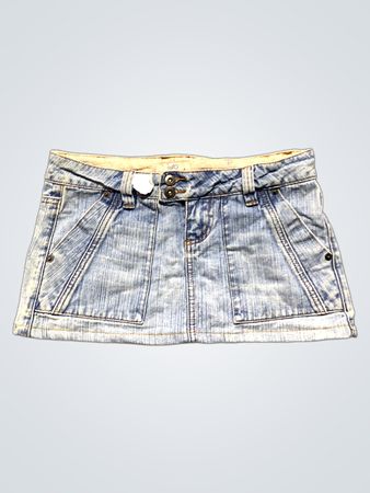 Also trag es, erkläre es, Jeansrock