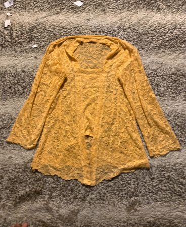 Gelber Spitzen-Cardigan