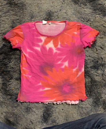 Rosa und orangefarbener Tie-Dye-Mesh-Top mit Salatabschluss