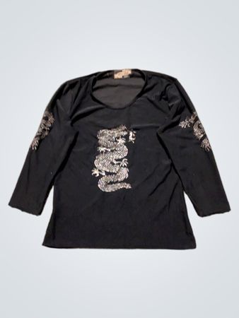Schwarzes Langarmshirt mit Drachenmotiv
