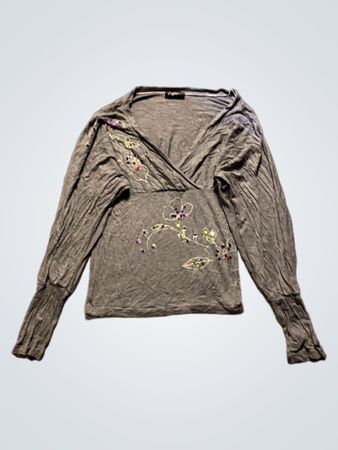 Difiore Damen Graues Langarm Top mit Verzierungen und V-Ausschnitt