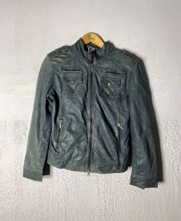 Veste en cuir synthétique bleu