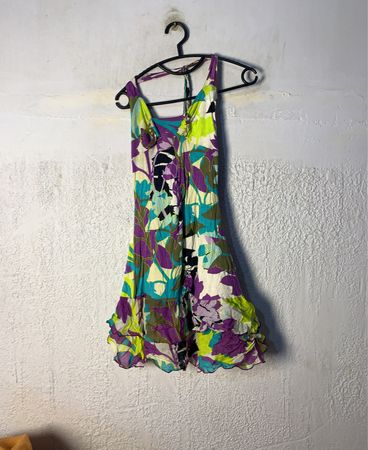 Blumenvolantkleid