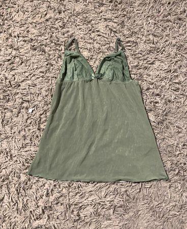 Grüner Spitzenbesatz Cami