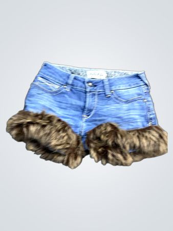 Ariat Real Denim Shorts mit Pelzbesatz