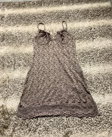 Slipkleid mit Spitzenbesatz