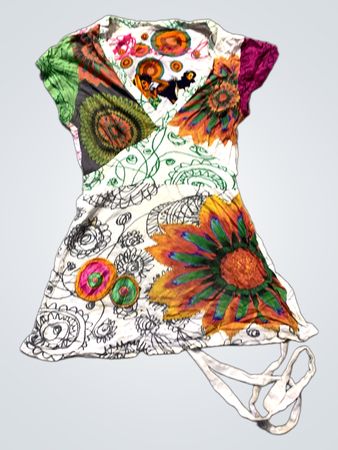 V-Ausschnitt T-Shirt mit buntem Blumenmuster