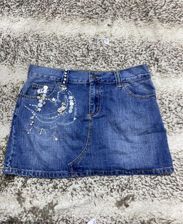 Jeansrock mit Verzierungen