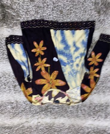 Langarmshirt mit floralem und Batikdruck