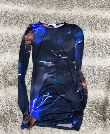 Langärmliges Druckkleid