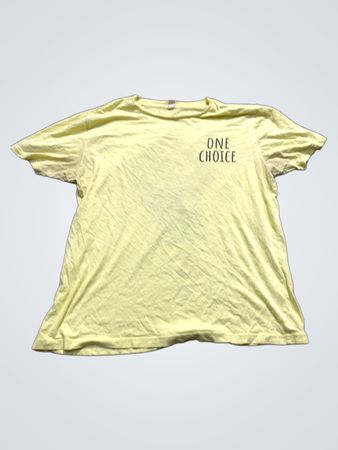 Gelbes "One Choice" T-Shirt mit Faustgrafik