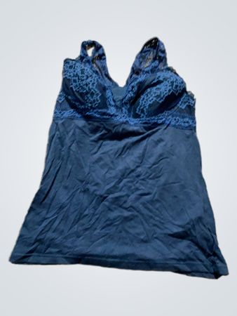 Camisol mit blauer Spitzenborte