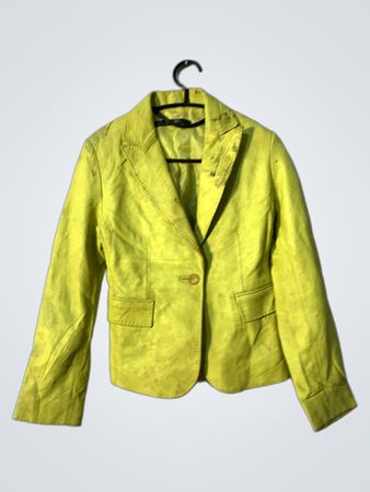 Reporter Gelber Blazer