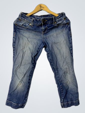 Blaue verkürzte Jeans