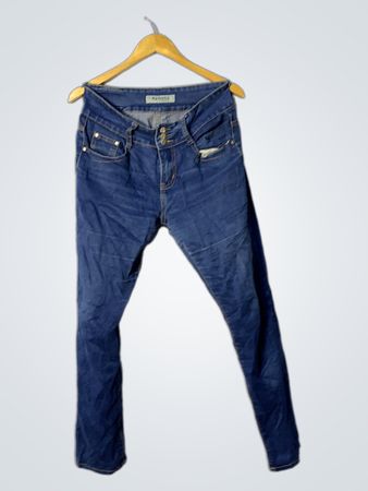 „Von Sasha Jeans Wear“