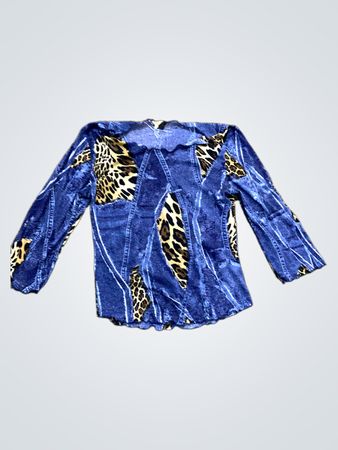 Blaues Langarmoberteil mit Leopardenmuster