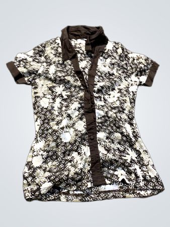 Frauen Blütenmuster Kurzarm Button-Up Hemd