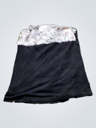 Schwarzes Oberteil mit Pailletten