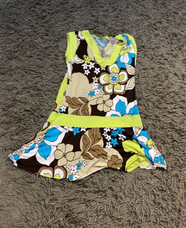 Ärmelloses Blumenmusterkleid