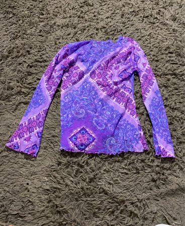 Lila Paisley Mesh Langarmshirt