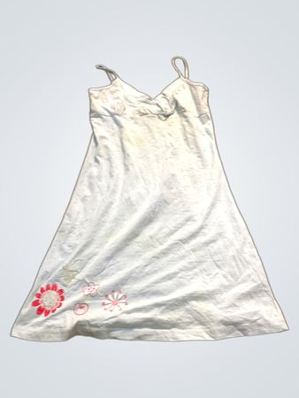  hellblaues Slipkleid mit Blumendesign