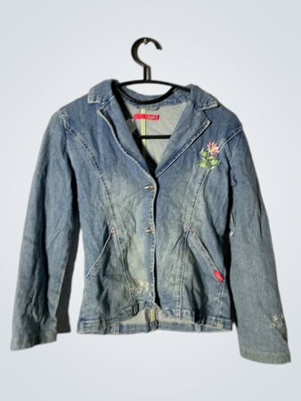 Damen Jeansjacke in Blau mit Floralstickerei