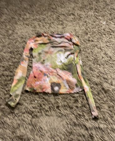 Langarm-Mesh-Blumenmuster-Oberteil