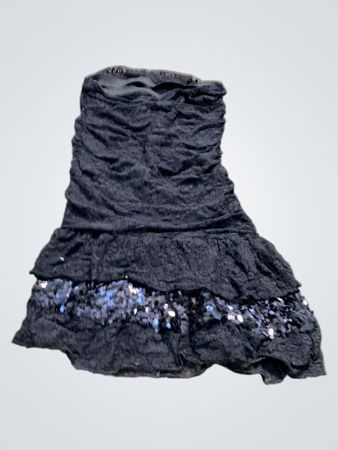 Schwarzes trägerloses Kleid mit Pailletten