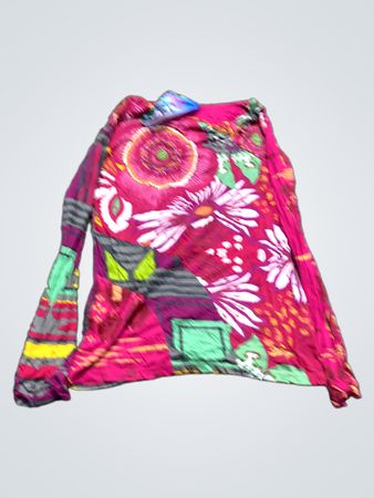 Rosa Langarmshirt mit floralen und geometrischen Mustern