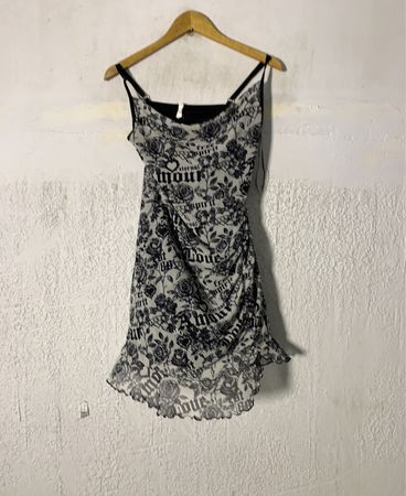 Durchsichtiges Rosenmuster-Überwurfkleid