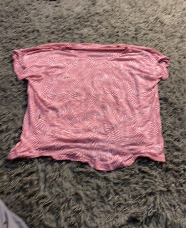 Rosa Blätterdruck T-Shirt