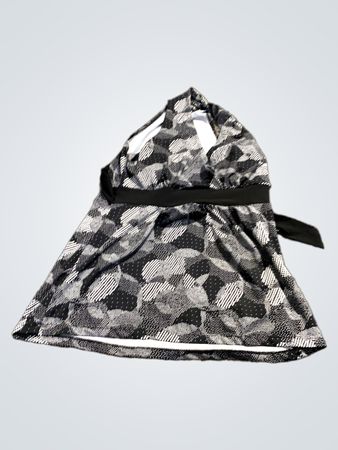 Schwarz-weiße gemusterte Halsbandkleid