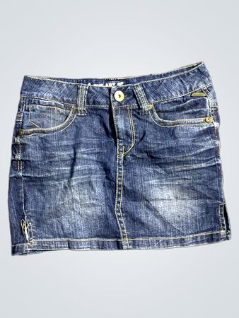 Die Kunst des sexy süßen Jeansrocks