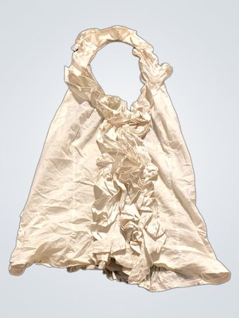 Weißes Rüschenshirt mit Halsband