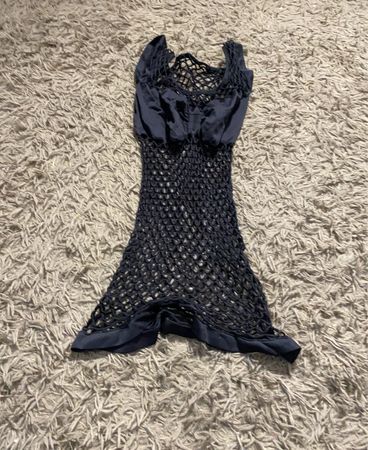 Schwarzes Netzkleid