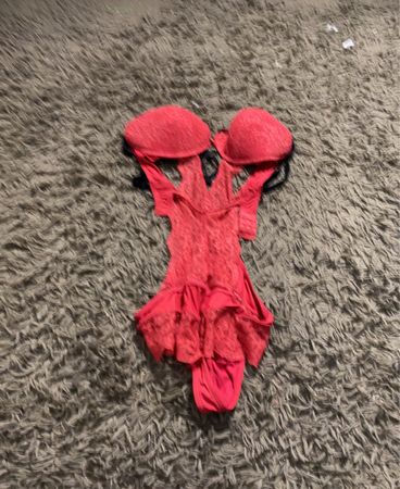 Roter Spitzen-Teddy