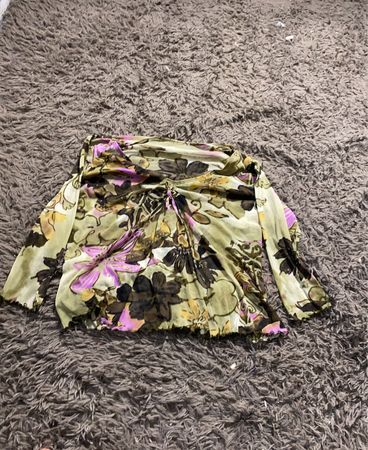Blumenmuster Langarmshirt