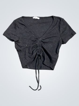 Schwarzes geripptes gerafftes V-Ausschnitt-Crop-Top