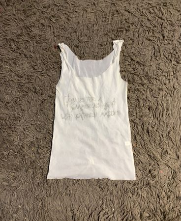 Weißes Tanktop mit Glitzertext