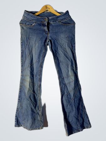 Blaue Denim-Jeans